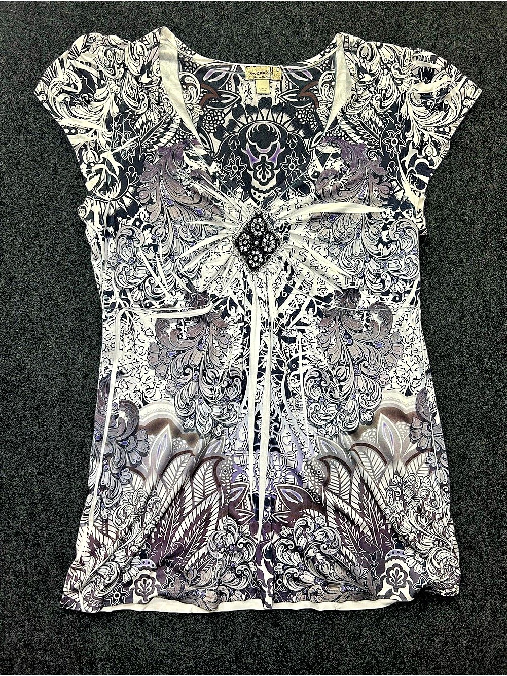 One world tunic top in Black & Purple Size Large Like New